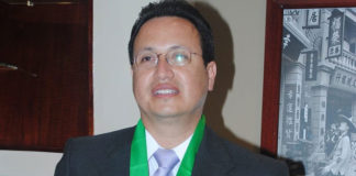 Docente de UNT es incorporado a la Academia Peruana de Salud