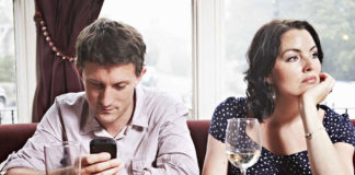 Coordinadora de UPN explica sobre el “Phubbing” la adicción al celular
