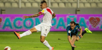 Perú derrota a Uruguay y mantiene su sueño mundialista