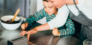 Sony lanza un proyector táctil de 23 pulgadas en el MWC