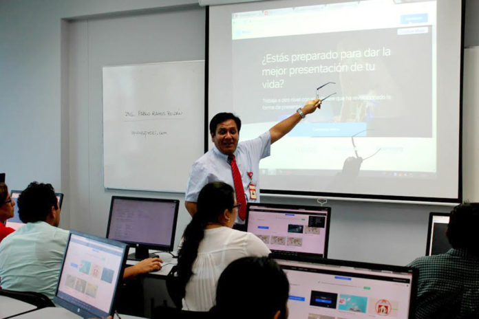 Docentes de UCV se capacitan en nuevas tecnologías - Trujillo Perú