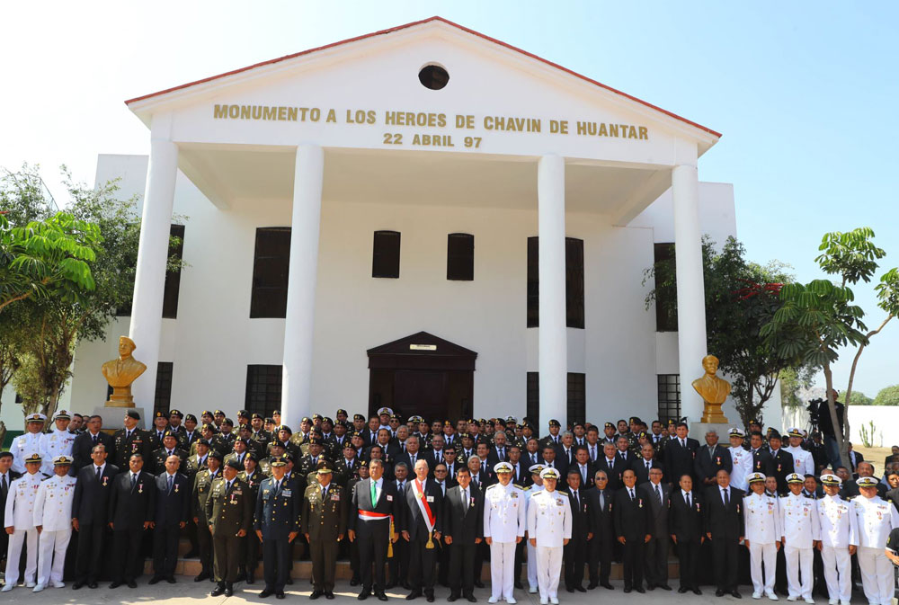 poder-ejecutivo-oficializa-ley-que-declara-heroes-de-la-democracia-a-comandos-chavin-de-huantar