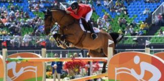 Peruano Alonso Valdez destaca en torneo ecuestre de Italia