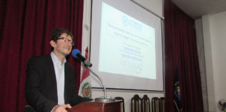 Filósofo de la Pacífico expuso sobre Responsabilidad Social en UNT