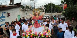 Hermandad de Vista Alegre celebra festividad en honor del divino Niño Jesús