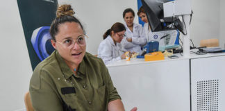 Estomatología de UPAO realiza conferencia y curso sobre implantes