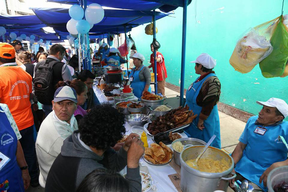 tradicional-feria-dominical-otuzcana-cuenta-con-mejores-condiciones-para-venta-de-productos