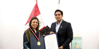 Embajadora de Argentina es declarada Huésped Ilustre de La Libertad