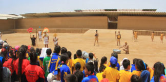 Escenifican la leyenda de Taicanamo en plaza principal de Nik An