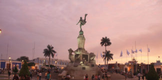 Hidrandina firma acuerdo de colaboración para iluminar monumentos del Centro Histórico