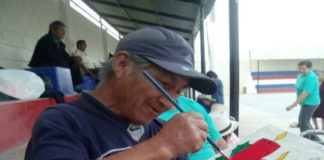 Adultos mayores se benefician con taller de pintura en El Milagro