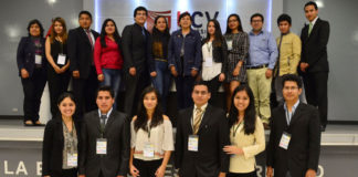 Expertos disertan en UCV sobre gestión de residuos sólidos en el Perú