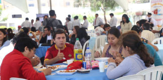 Familias trujillanas disfrutan de la feria gastronómica ‘Trujillo; tradición y sabor’ organizada por la MPT
