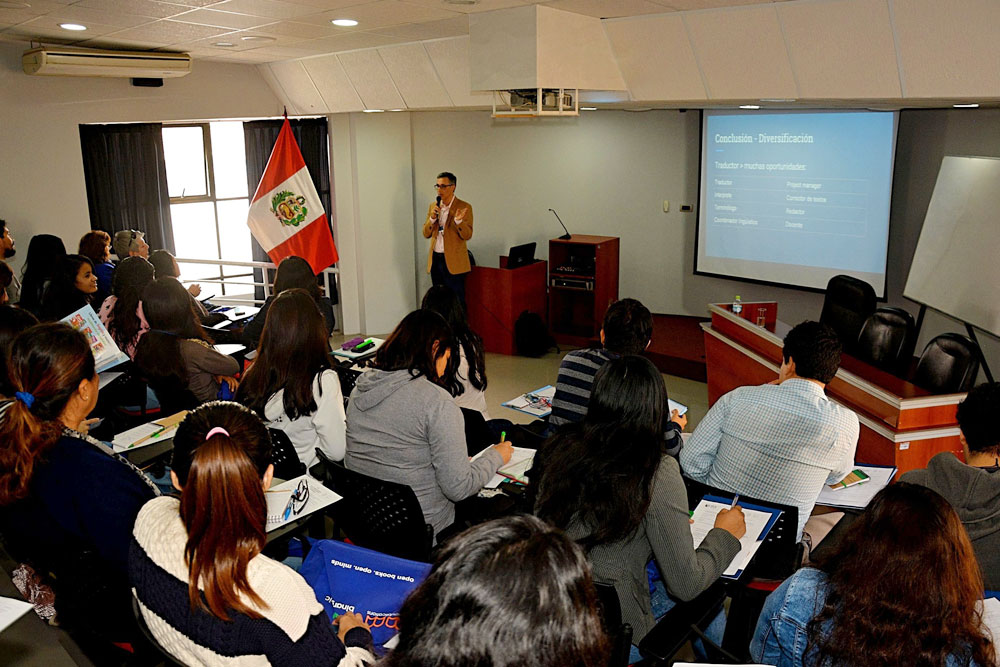 ucv-clausura-el-vi-seminario-internacional-de-traduccion-e-interpretacion