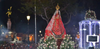 Imagen de Virgen de la Puerta de Otuzco tiene multitudinario recibimiento en Trujillo
