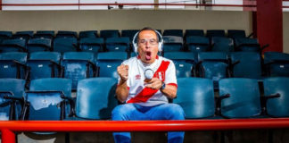 Futbolistas y miles de peruanos le dan el último adiós a Daniel Peredo