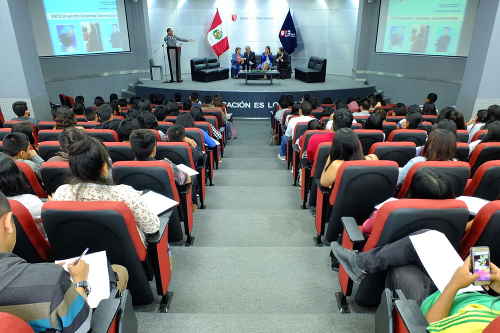 profesionales-exitosos-comparten-experiencias-con-estudiantes-de-ucv