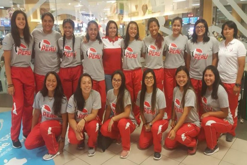 seleccion-peruana-femenina-de-softbol-realiza-base-de-entrenamiento-en-espana