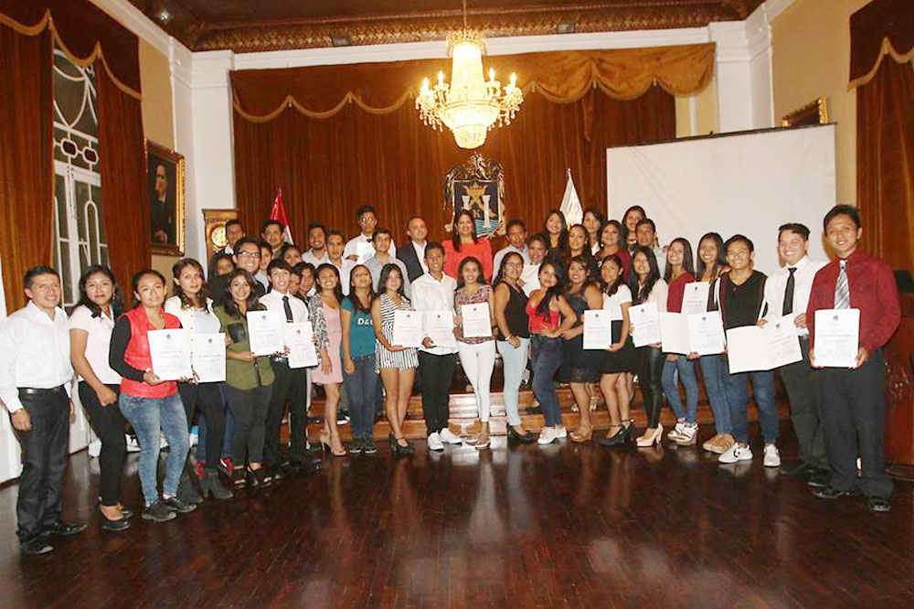 mpt-reconoce-a-integrantes-de-elencos-artisticos-juveniles