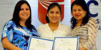 Premian a los mejores estudiantes de Ciencias de la Comunicación de UCV