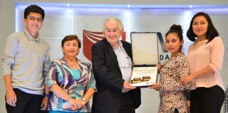 Ganador del premio Cervantes 2006 Antonio Gamoneda participa en conversatorio de UCV