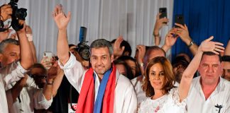 Mario Abdo Benítez gana presidencia de Paraguay por estrecho margen