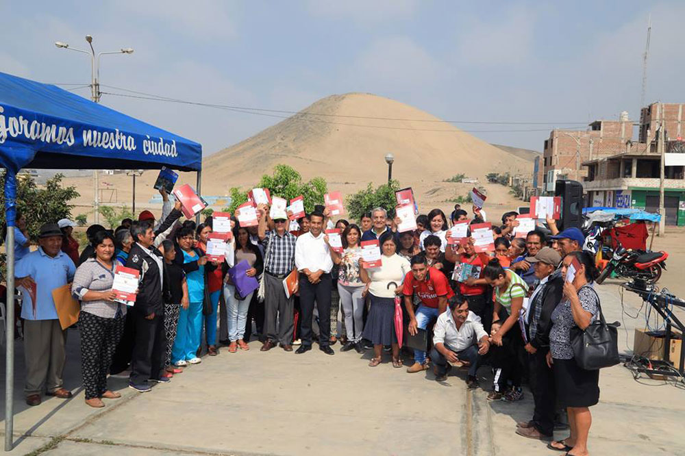 mpt-entrega-titulos-de-propiedad-a-vecinos-del-centro-poblado-alto-trujillo