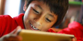 El Proyecto Educación digital beneficiará a 838,000 niñas y niños pobres de Perú