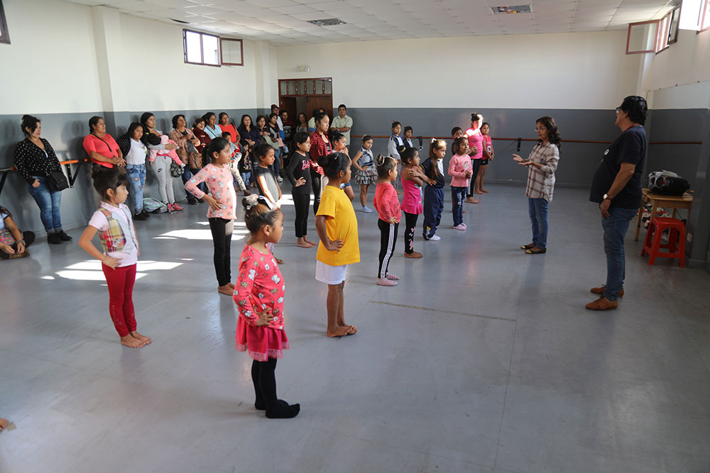 ninos-de-moche-son-beneficiados-con-programa-danzando-en-la-arena