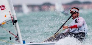 Peruano Stefano Peschiera clasifica a la final de la Copa del Mundo en Vela