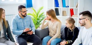 ¿Cuándo es necesaria una terapia psicológica familiar?