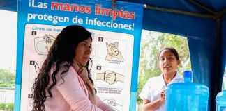 Escuela de Obstetricia de UPAO en campaña de prevención de Guillain-Barré
