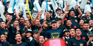 Miembros de las Fuerzas Armadas brindan un emotivo saludo al Perú por Fiestas Patrias