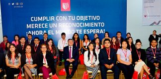 Se realiza ceremonia de saludo al Ingresante y reconocimiento al Mérito 2018 en UCV
