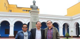 Docentes de Tacna realizan pasantía en el departamento de Física en UNT