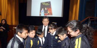 MPT entrega libro ‘Paseando por el Centro Histórico’ a colegios de Trujillo