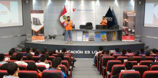 Capacitan a futuros arquitectos en nuevas técnicas de construcción en UCV