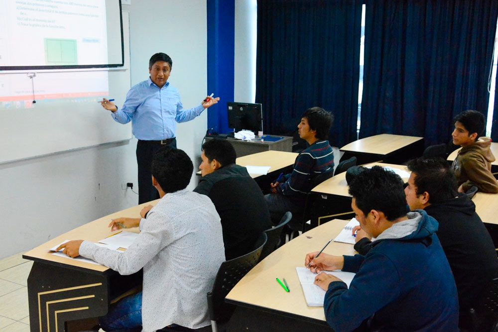estudiantes-ucv-capacitados-matematicas