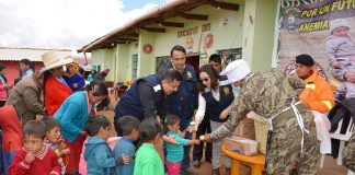 Fiscalía realiza campaña de atención y dona ropa contra friaje en caserío “Dos de Mayo”