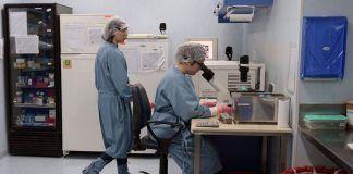 Hospitales de Perú contarán con equipos que miden carga viral de VIH