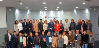 Destacado psicólogo promueve cultura emprendedora en egresados de Posgrado de UCV