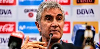 Juan Carlos Oblitas renueva contrato como director deportivo de la FPF