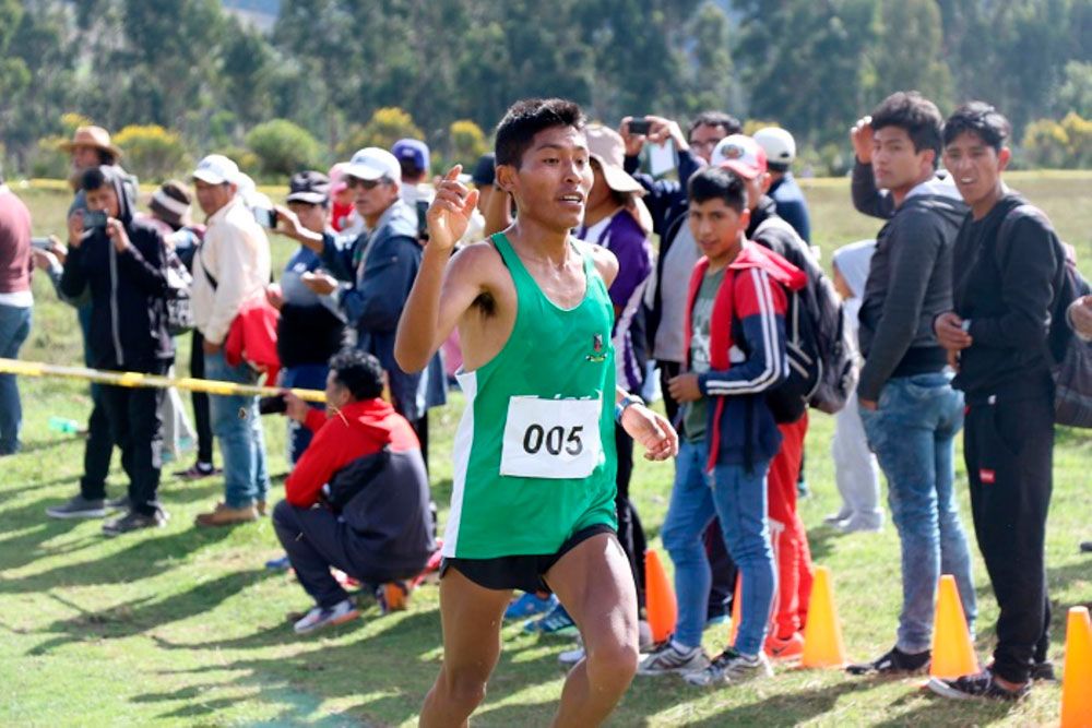 atletas-rina-cjuro-omar-ramos-campeones-nacionales-cross-country