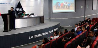 Estudiantes de UCV exponen resultados del trabajo realizado en la comunidad