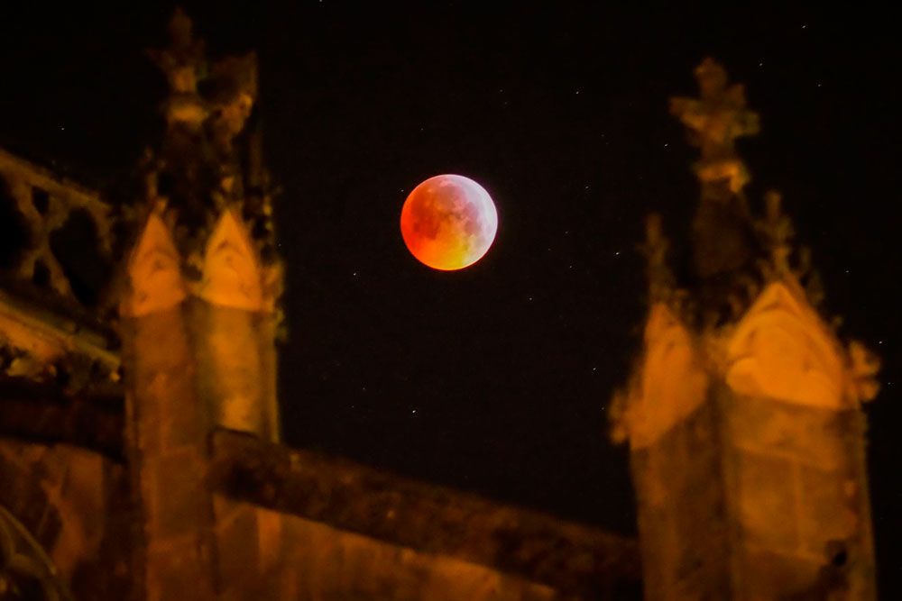 fascinante-eclipse-total-luna-sangre-cautivo-mundo