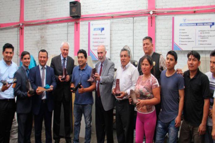 fabricas-calzado-porvenir-visitadas-embajador-italia