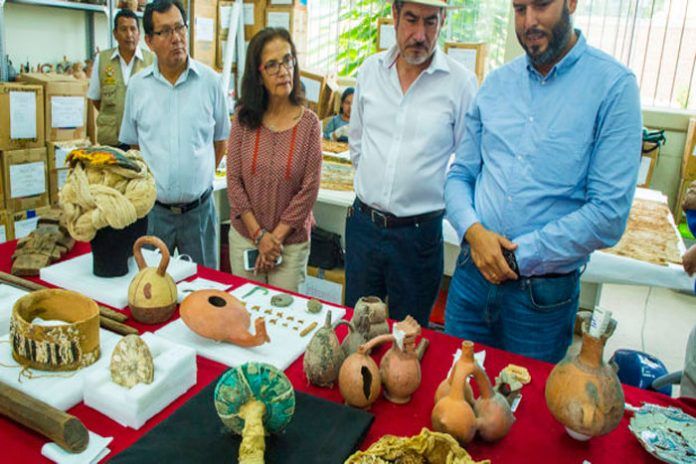 ministro-cultura-visita-laboratorio-donde-conservan-piezas-cultura-chimu