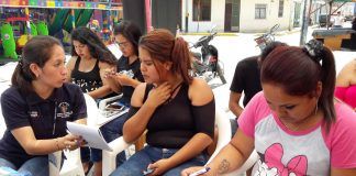 Comerciantes son orientados por el GRLL a través del servicio «Formaliza La Libertad»