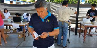 Feria de Libros Escolares en el Colegio Rafael Narvaéz de UNT