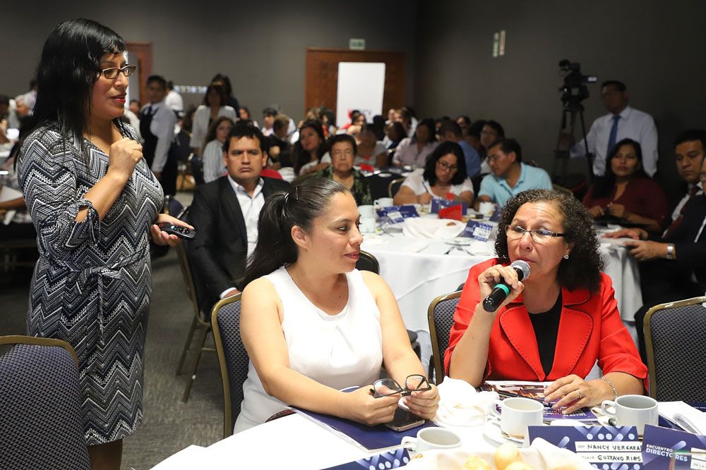directores-colegios-capacitan-curriculo-educacion-secundaria-ucv